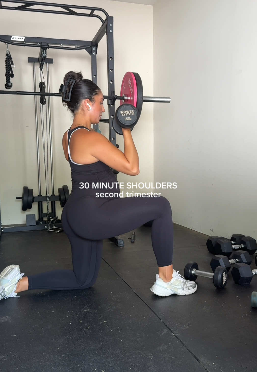 -seated overhead press 4x8 -Arnold press with iso hold 3x10 each side -lateral raise dropset 3x10 each -upright row superset front raise 3x15,12  -incline controlled mountain climbers 3x20 #fitpregnancy #pregnancyworkout #secondtrimesterworkout 