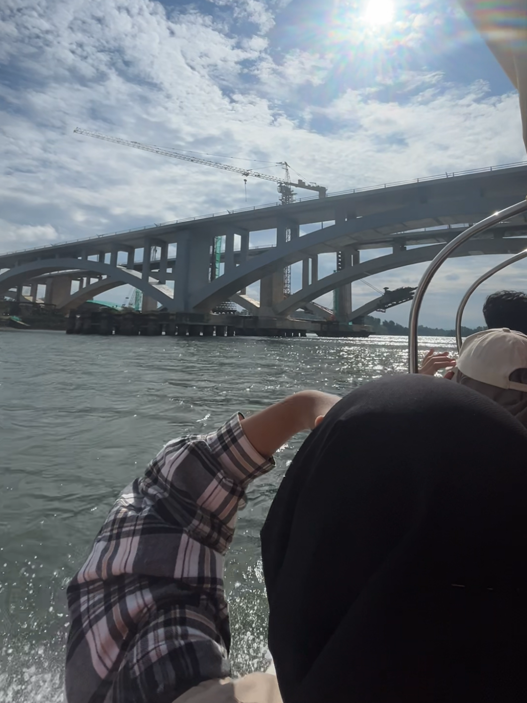 Progres pembangunan Jembatan Kembar atau Jembatan Bentang Pendek penghubung Balikpapan - Penajam. @kemenpu @infopenajam @kabarbalikpapan  #jembatanbentangpendek #pulaubalang #balikpapan #penajam #penajam_paser_utara 