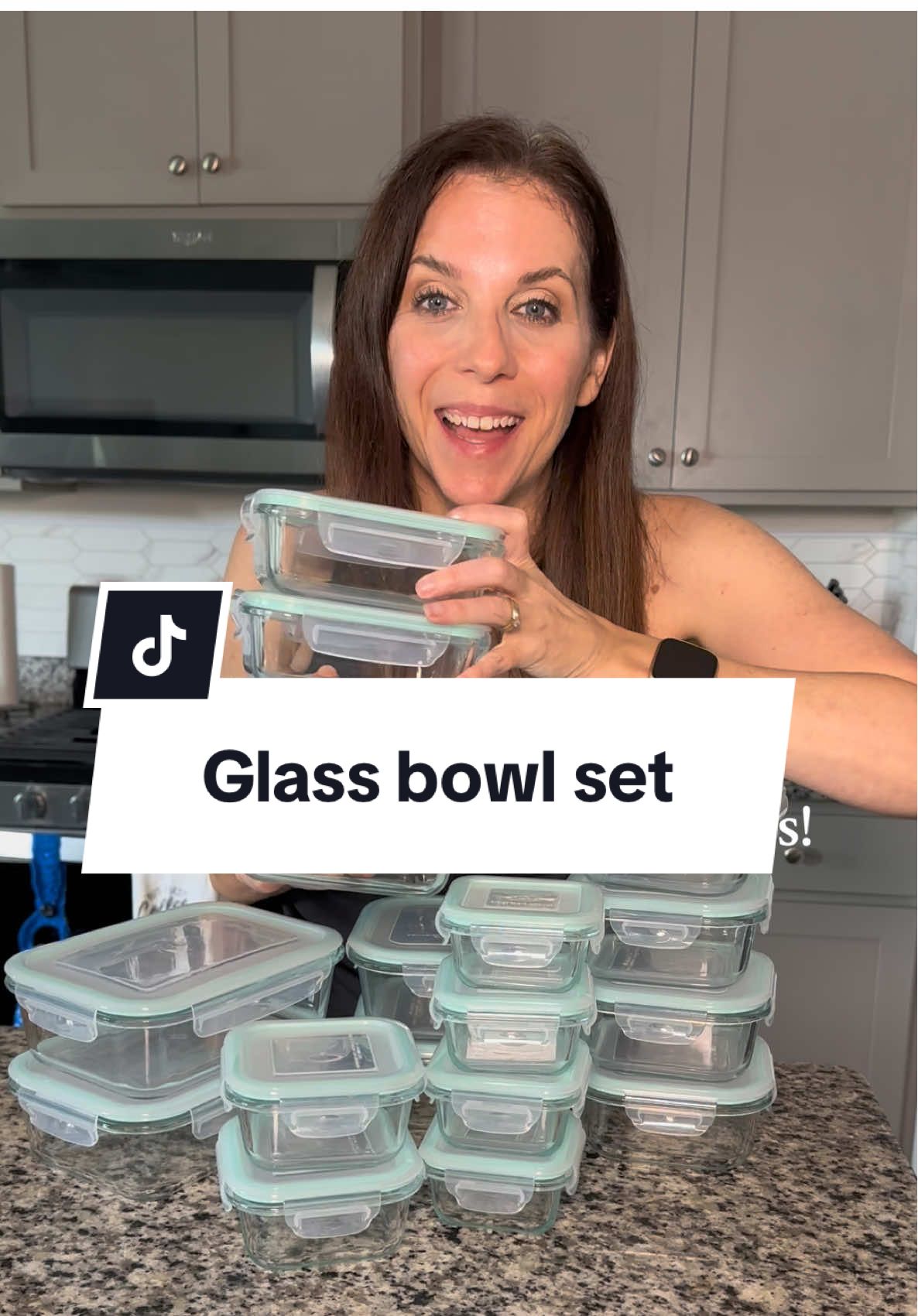 Just upgraded my kitchen with this 18-piece glass bowl set 🙌 #glassbowl #kitchenorganization #revealyourafter #mealprepcontainers #mealprep 