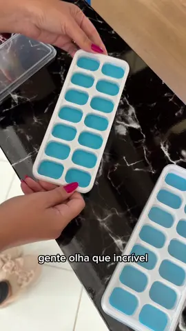 ✨ Gelo perfeito em segundos! 🧊 Kit com 2 formas de silicone, super flexíveis, antiaderentes e coloridas para deixar sua cozinha mais prática e estilosa. 🍹💖 Ideal para sucos, drinks e receitas criativas! #AchadinhosTikTok #CozinhaCriativa #DicasDeCasa #UtilidadesDomésticas #formadegelo 
