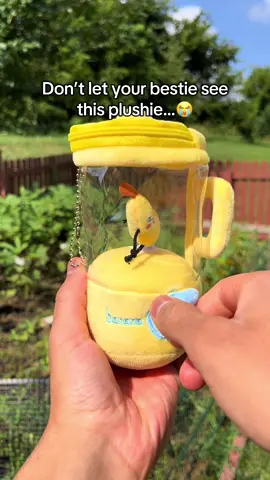 If you need a silly gift for your bestie this banana plushie blender is perfect for you!😭🤭#plushies #plush #cute #giftideas #bestfriend 
