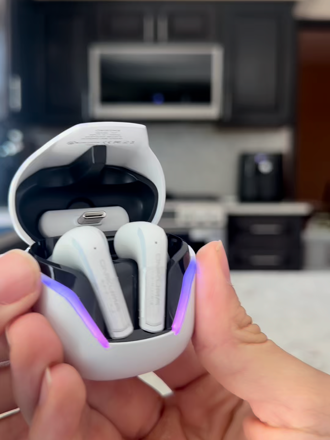 Testing the ONIKUMA T27 Wireless Gaming Earbuds — ultra-low 20ms latency with dual 2.4GHz + Bluetooth 5.3 modes. Perfect for PS5, Nintendo Switch, Steam Deck, Meta Quest VR, PC, and mobile gaming. Featuring ENC noise-canceling mic, long battery life, and dual-device pairing so you can game and take calls without missing a beat. Immersive sound, lag-free performance, and true cross-platform compatibility! Product Link: https://www.amazon.com/dp/B0F5VR1HY5?ref=t_ac_view_request_product_image&campaignId=amzn1.campaign.2VEB265NZUMXU&linkCode=tr1&tag=julianroman-20&linkId=amzn1.campaign.2VEB265NZUMXU_1755220136442 Disclaimer: I received this product for free from the brand and may earn a commission if you purchase through my links. It doesn't cost you anything extra! #gamingearbuds #wirelessearbuds #ps5gaming #SwitchGaming #SteamDeck #lowlatency #GamingAudio #GamerGear #GamingSetup #ad #sponsored