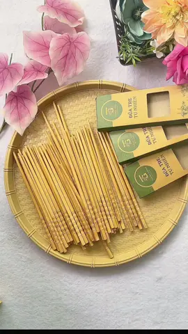 Hôm nay đến ngày định THAY ĐŨA ĂN mới rồi các Bác ơi. Nhà Thánh.Gióng đang tri ân sale 30 đôi đũa tre còn 110 ngàn thôi ạ #nhungmecuabamua #noitro #bepsach #duatrethanhgiong #duatretaybac 