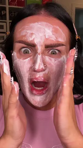 @mixsoon would NEVER leave you with a white cast! #mixsoon #beansunscreen #koreanskincare #mixsoonpartner #glassskin 