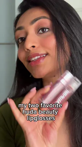 always in my purse @Huda Beauty 💞 foxy and juicy peach 🦊🍑 ✨ #browngirltiktok #browntiktok #desitoktok #fyp #southasiantiktok 