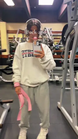 My hair slowly becoming worse throughout the video 😟 #GymTok #gym #Lifestyle #girly 