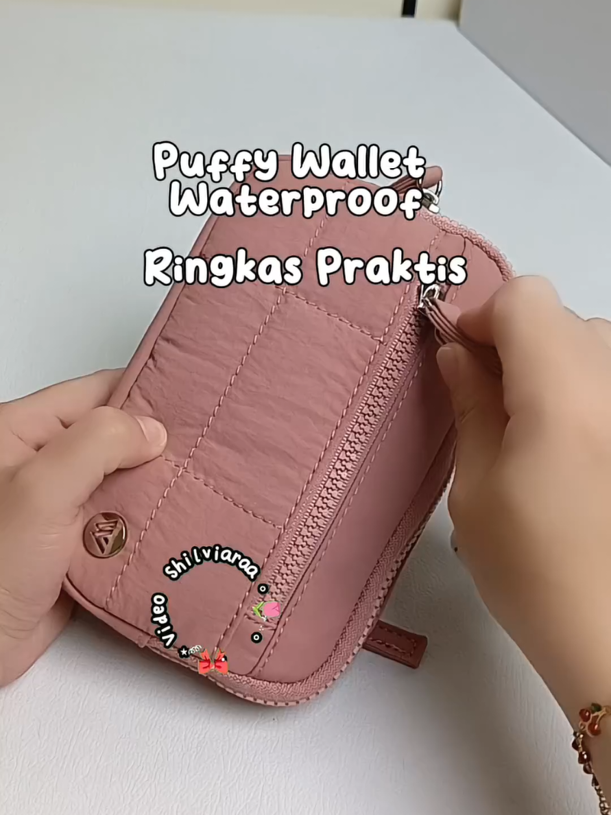 Puffy wallet Waterproof. Dompet wanita praktis muat banyak.  #dompetpraktis #dompet  #dompetantiair #dompetmurah #dompetwestbronco 