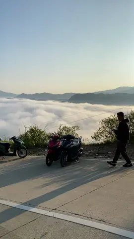 Kapan motor kamu di vidioin mimin??   15 agustus nih bos 😍😍#fyppppppppppppppppppppppp #citorekgunungluhur #citoreknegridiatasawan #negeridiatasawan #gunungluhur 