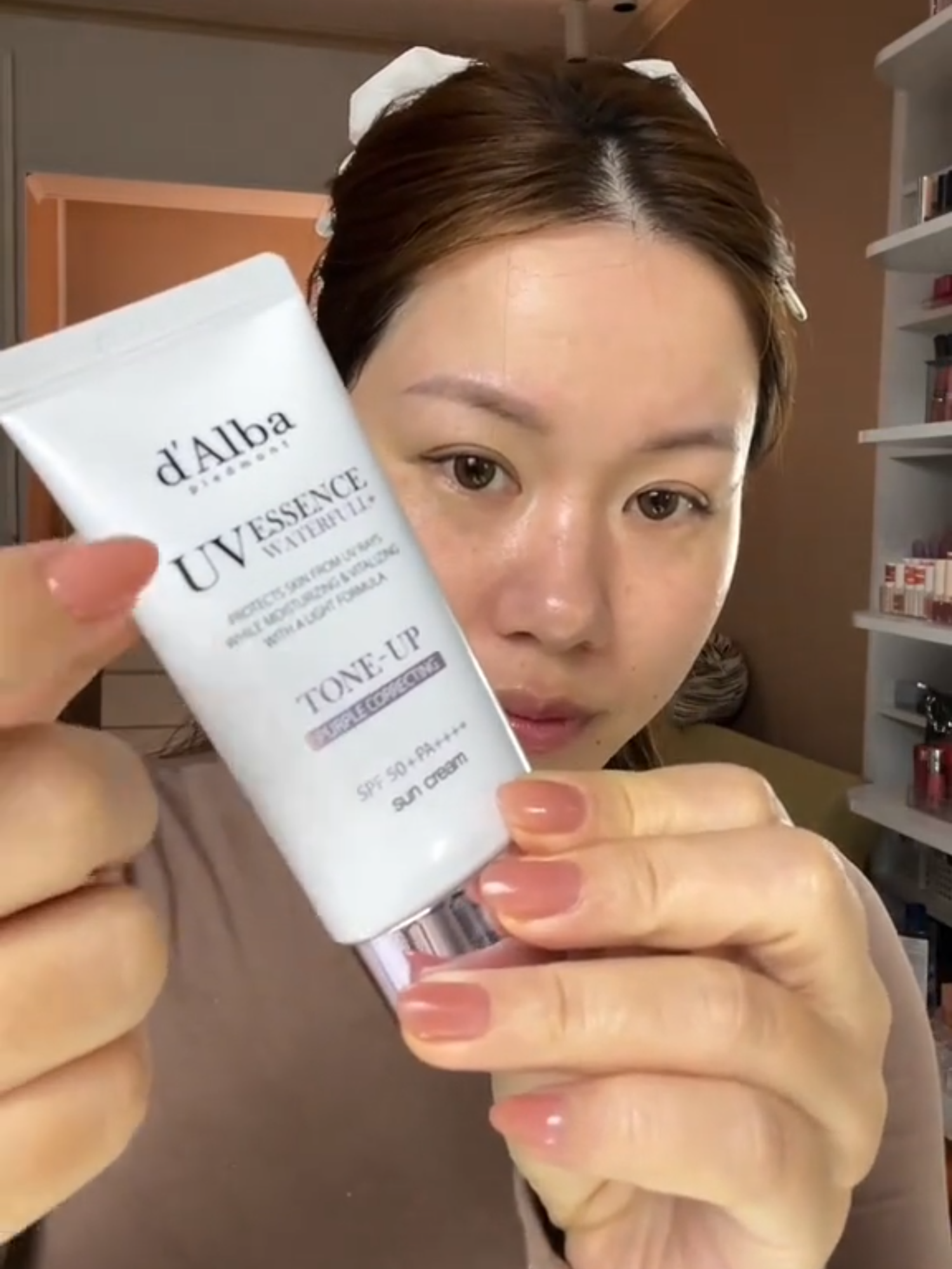 Kem chống nắng tím d'Alba - Cách mình bôi kem chống nắng mà không làm hỏng nền #dalba #dalbavietnam #dalbavn #kemchongnang #kemchongnangdalba #kemchongnangnangtone #kemchongnangkiemdau