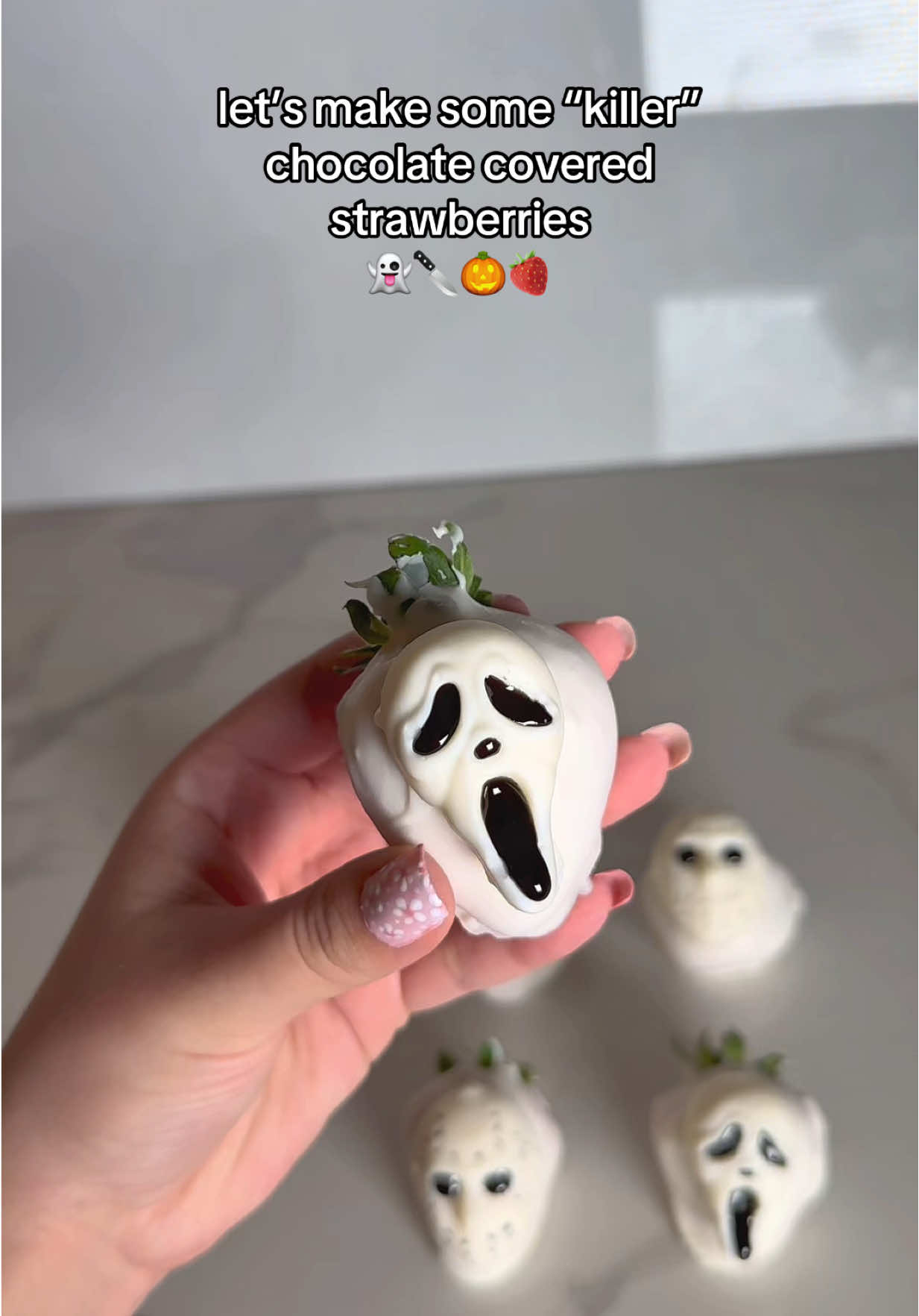 Scary never tasted so sweet 👻🔪🍓🍫 love these molds so much!! #halloween #HalloweenTreats #horrortok #fyp #tiktokshop 