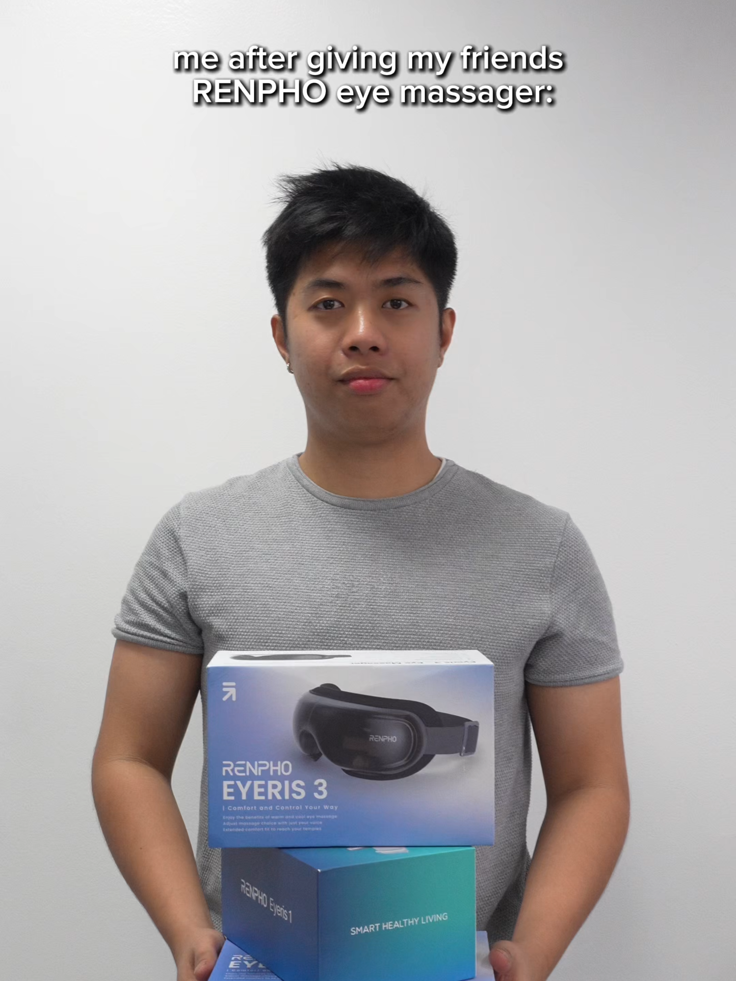 Everyone has one in their friend group TAG your 'MOM' in the comments 💅  #RENPHOSummer#DealsForYourDays#backtoschool#RENPHO#fyp