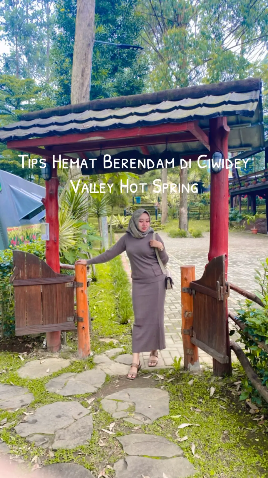 Cara hemat berendam disini, cek lokasi VT ini say #kolamrenang #berendam #ciwideyvalleyresort #ciwidey 