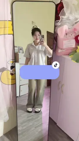 mình mặc size s mầu xanh khói nhạt 