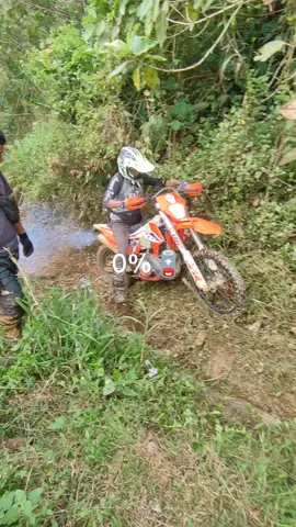 separuh nafas @pacu jalur trabas MX @bakso_mm73_official @rahman @Nugroho #enduro #trabas #ktm #fyp 