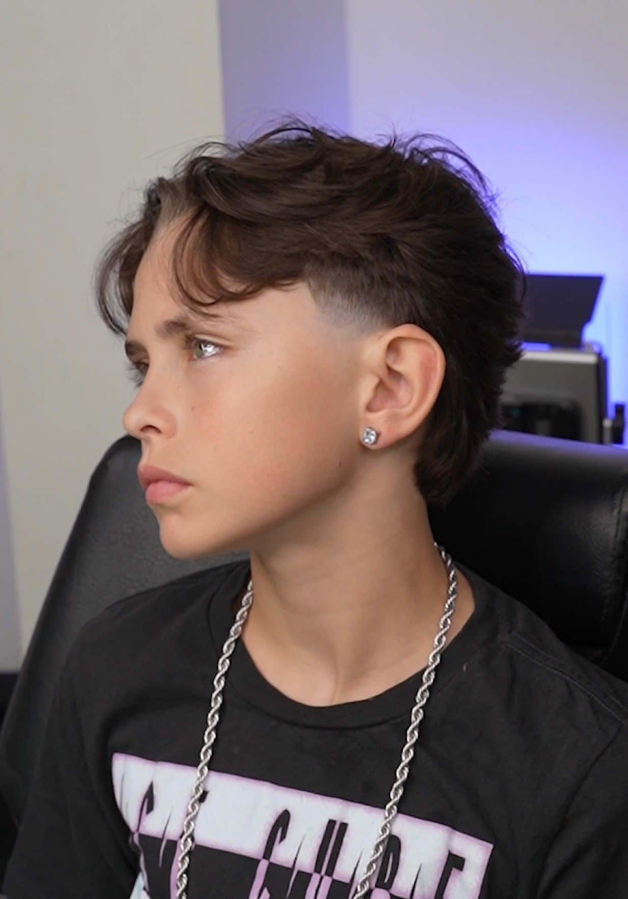 No 16 guard today ❌ Decided to give my client a low taper fade with a modern mullet ✅ #houstonbarber #lowtaperfade #transformation #fyp #haircut 