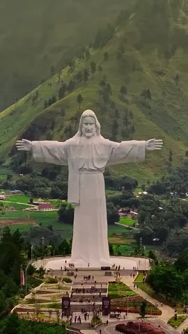 Patung Sibea-Bea 🍃 📹 IG : hariseko_ #bukitsibeabea #wisatasumut #sumut #disumutaja #fyp 