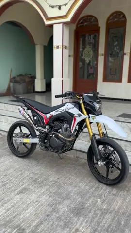 ya allah, aku tidak punya apapun untuk dibanggakan,  namun aku berharap engkau menyukai salah satu kebaikan yang ku perbuat, meskipun yang ku punya hanyalah dosa. 