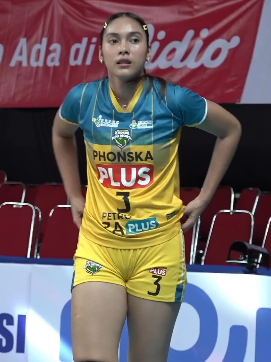Pesona Middle Blocker Cantik Adinda indah 👍 #volleyball2802 #sepatu #volley #volleyballgirls #volleyballplayer 