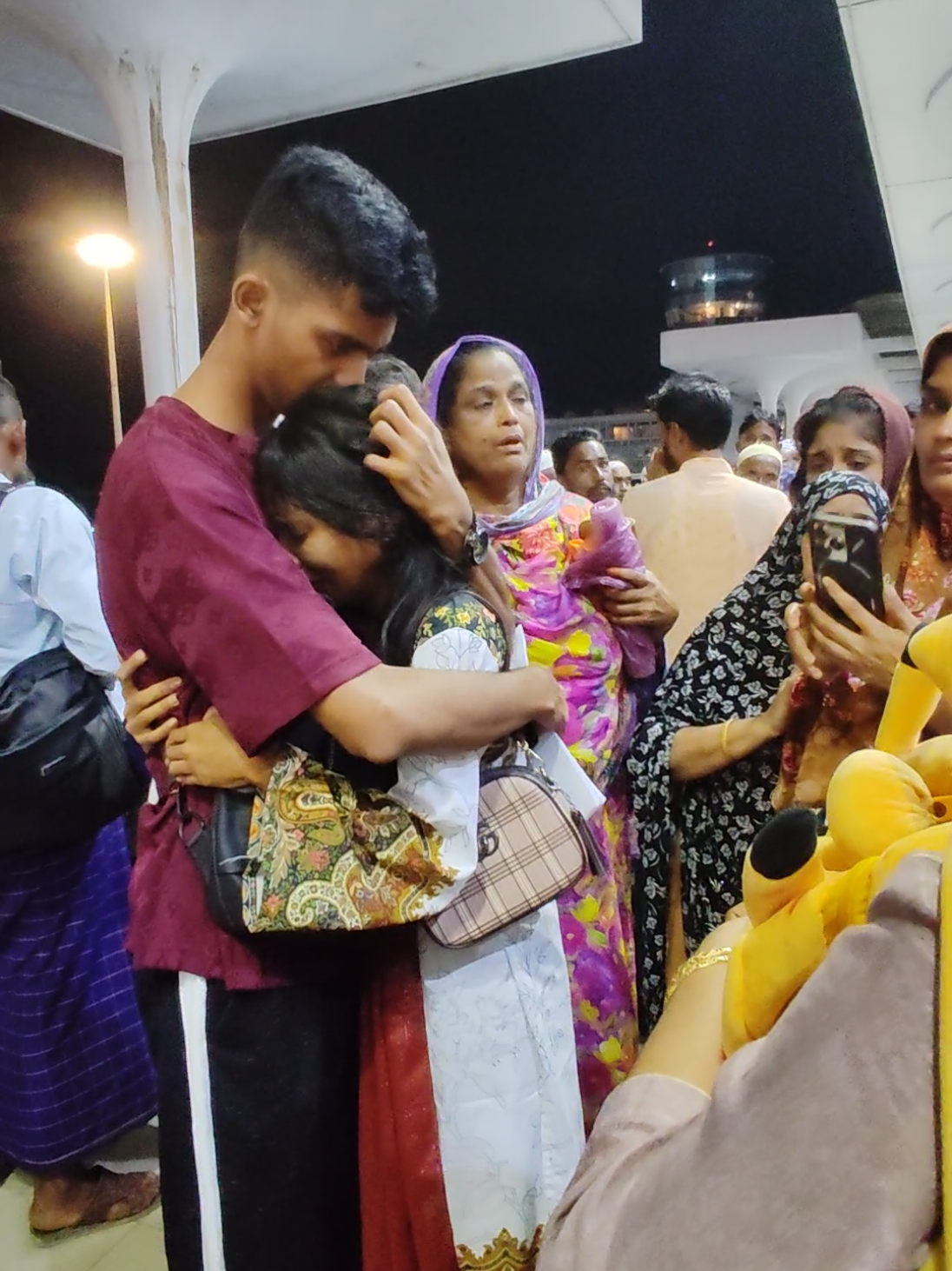 I miss you jann..🫂🤍💫 🙏মাফ করে দিও আমায় তোমাকে রেখে চলে আসছি প্রবাস নামক জেল খানায়..✈️😭💔🇶🇦 #Qatar🇶🇦 #bangladesh🇧🇩 #for_you #_Tik_Tok #_video_viral 