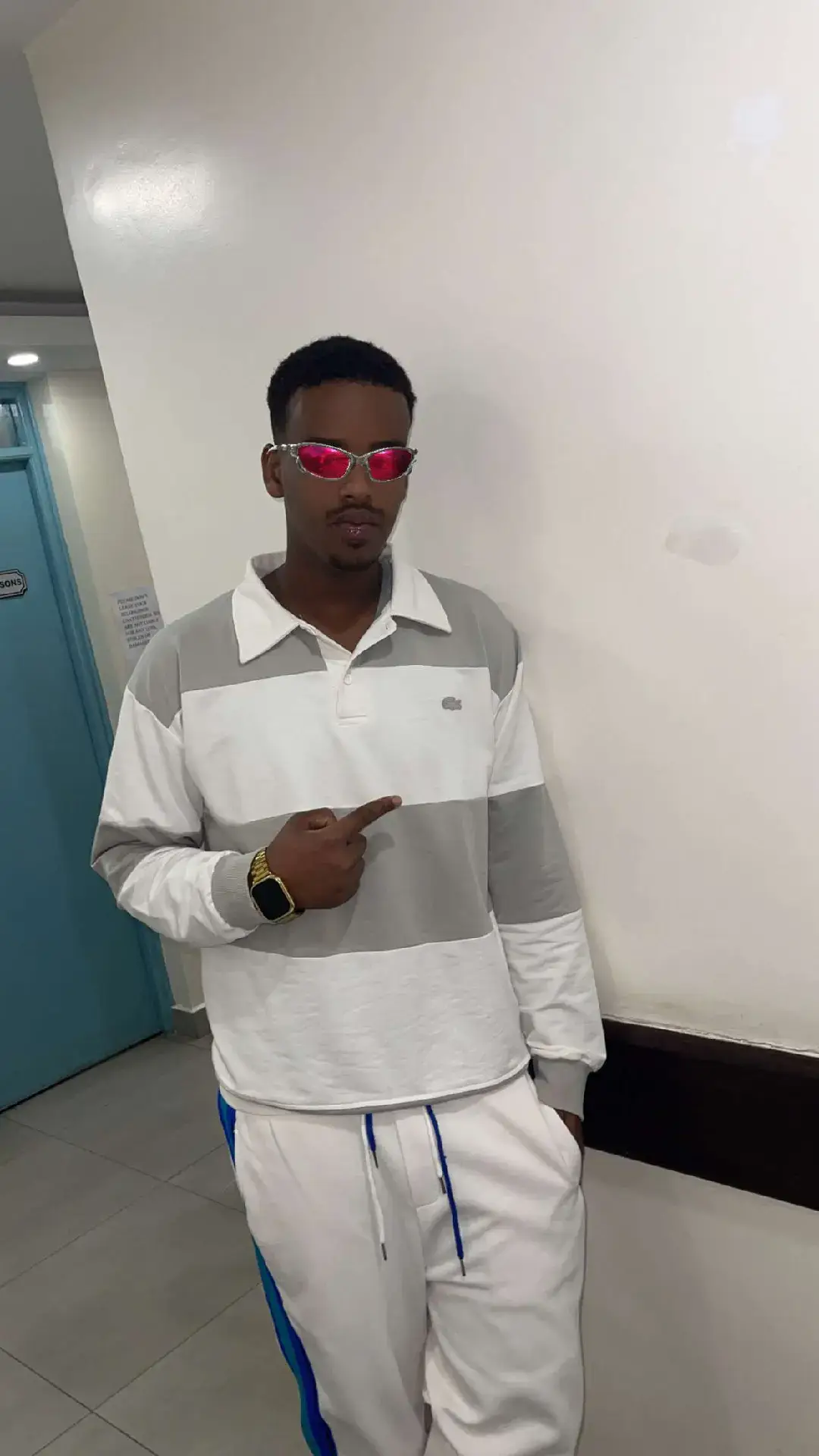 Noloshan calmadey waa midan dhabarka kulabnene✨️❤️