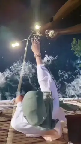 Bazı günler çok zor geçiyor 😔 Böyle kalbimi biri  eline almış parçalıyor muş gibi bir acı. Rabbim var diyorum o herseyin iyisini bilir en güzelini nasip eder korkma diyorum ...🤲☝️😔