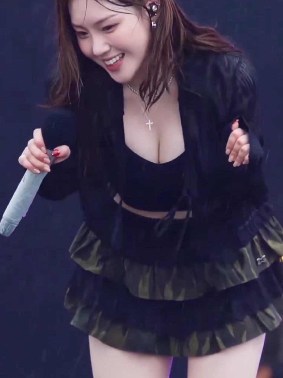 CHAEHYUN BODY #fancam #kpop #fyp #hot #boingboing 