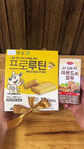 Thanh dinh dưỡng cung cấp protein và các vitamin . Giúp no bụng, thay thế bữa ăn. Lại thơm ngon vị phô mai #thanhprotein #proteinbar #wellmax #thuythanthien #thuyhoang68686 