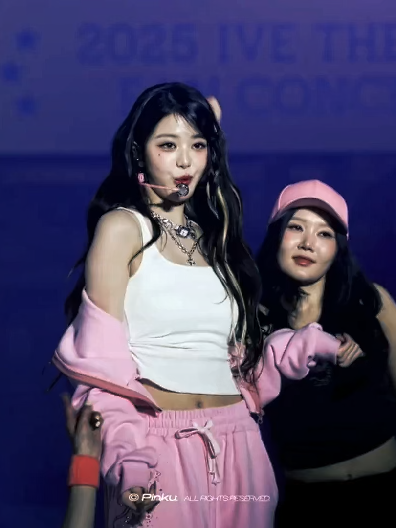 my twixtor was lowkey tweaking #wonyoung #wonyoungive #jangwonyoung #wonyoungedit #ive #kpop #fyp