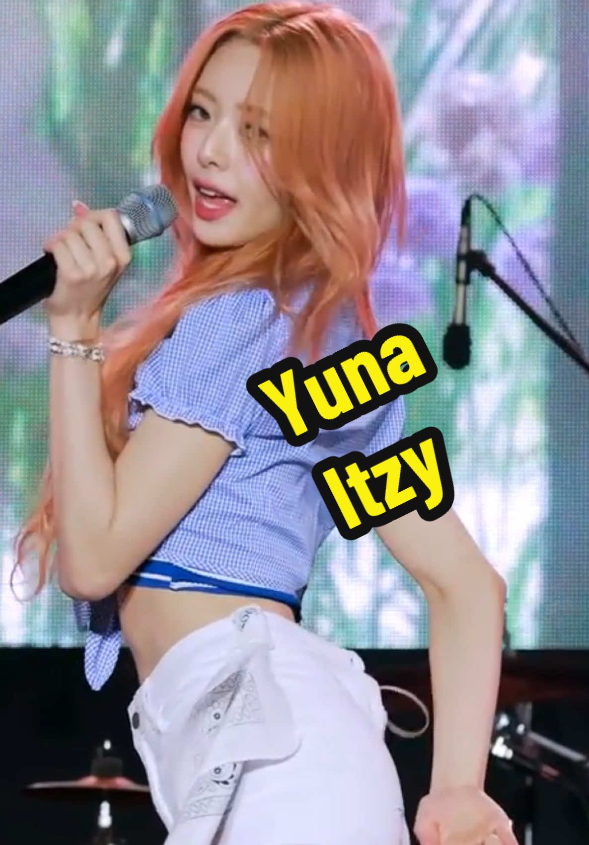 Yuna is on fire ! 🔥  #yuna #itzy #kpop #asiangirl #yunafancam 