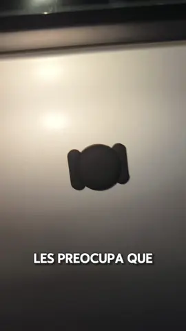 Rastreador GPS Mini para Coche - Magnético Impermeable, Sin Tarifas Mensuales, Cobertura Global | Dispositivo Antipérdida para Apple y Android #RastreadorGPS #SeguridadParaCoches #Antirrobo #SinTarifasMensuales #LocalizadorGlobal   