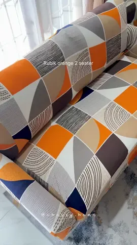 Punya anak dan takut sofa kotor pakai sarung sofa ini ya, bahannya elastis dan adem. Bisa juga buat ganti ganti suasana sofa makin cantik.  #coversofa #coversofaelastis #sarungsofa #sarungsofaviral #sarungsofacantik 