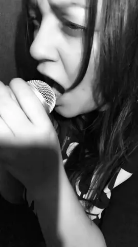 Heavy is the crown scream from @Linkin Park 