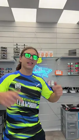 @Bleushark.fr 😎💚💙