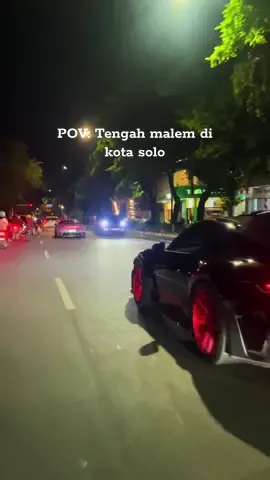 POV: Tengah malem di kota solo #fyp #solo #porsche #solo24jamm #mobil 