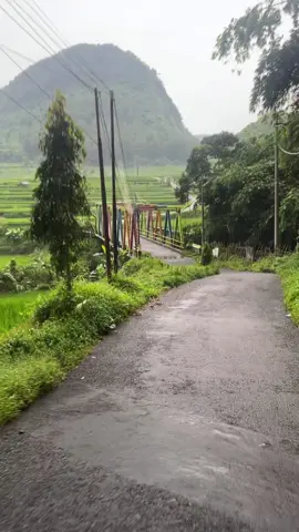 Suara khas di desa pegunungan. #jalanjalan #pedesaan #desa #pemandangan 