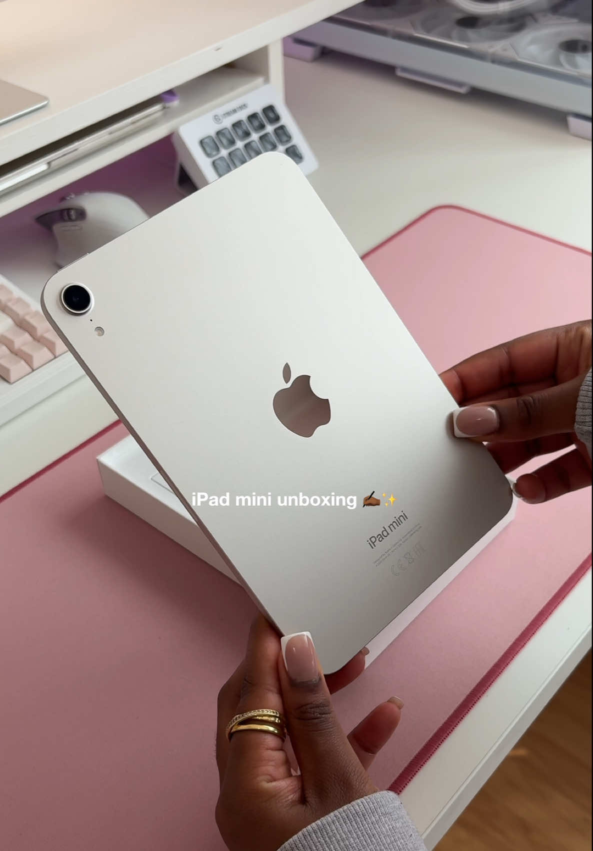 she’s so smol ✨ My 13-inch iPad is my favourite, but it’s just so big. I wanted something smaller that I could carry anywhere to edit content, so I got the mini in the colour starlight with 512GB of storage! I also bought some cute accessories so stay tuned for that vid 💘✨ #ipadmini #pinkdesksetup #isiomavlogs #ipadunboxing 