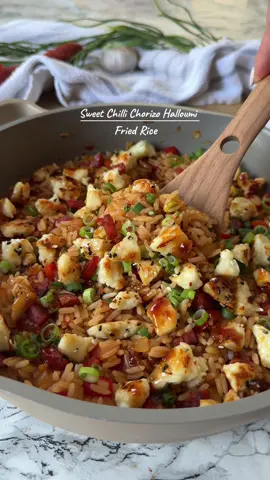 * SWEET CHILLI CHORIZO HALLOUMI FRIED RICE  * Magic happens when chunks of crispy honey glazed halloumi and smokey chorizo meet sweet chilli rice  * Ingredients ~  * 80g chorizo  * 1 red pepper  * 1 onion  * 4 spring onions  * 2 garlic cloves  * 2 rice pouches  * 2 tbsp soy sauce  * 150ml reduced sugar sweet chilli sauce  * 2 tsp sriracha  * 1 block of halloumi  * 2 tsp sesame seeds  * 25g honey  * Method ~  * Dry fry chorizo and set 1/3 aside  * Add garlic and fry for 1 min  * Tip in pepper and onion, cook this for a further 5 mins  * Warm the rice pouches for just 1 min in the microwave, add to the pan with the white parts of the spring onions, stirfry till piping hot  * Mix together soy sauce, sweet chilli sauce and sriracha, then pour this in, heat for another couple of minutes  * In a separate pan, tear off chunks of halloumi, dry fry till crispy then add honey and sesame seeds  * Top the fried rice with green parts of spring onion, remaining chorizo and halloumi chunks  * Hope you enjoy!  * Xx