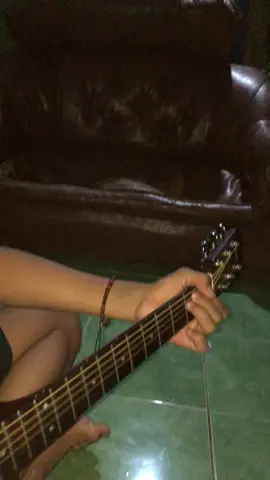 kau tinggalkan cintaku#fyp#masukberanda#tiktok#covergitar