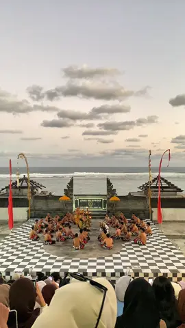 Pantai pandawa+tari kecak✨ #fyp #fyppppppppppppppppppppppp #sunset #sunsetvibes #pantaipandawa #tarikecak #beach #viral #aesthetic 