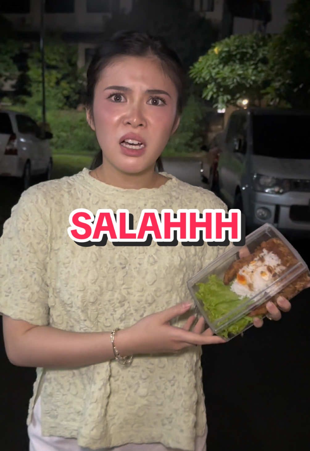 Emang salah aku apa ? 😓 #SoftexDaunSirihVitE #SoftexDaunSirih #SIRIHouslyASLI #DaunSirihOrganikASLI