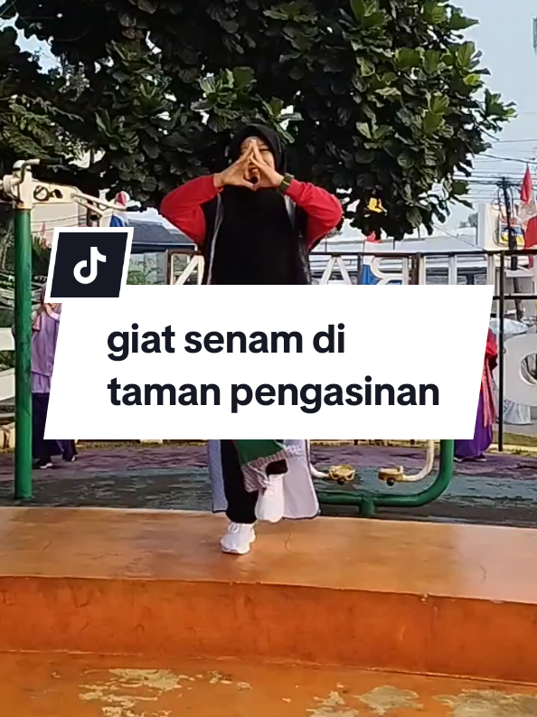 Membersamai buibu semua di taman pengasinan 😍 sehat selalu ya buibu semuaaa 🥰 #ksn #ksnsawangan #komunitassenamnusantara #senamsehat #sehatbugar