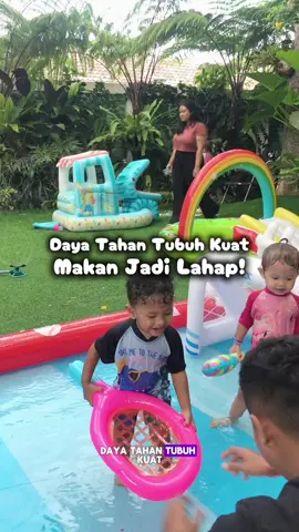 Rutin kasih madu buat anak ternyata punya banyak manfaat loh bun, yang punya permasalahan nafsu makan sih kecil, cobain deh @sohoney_jr 🍯✨🫶🏻 #sohoneyjr #nafsumakananak #solusianakgtm #vitaminanak #maduanak 