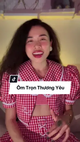 Cuối tuần nên mình nghe nhạc vui vẻ tích cực hen 💓 #omtronthuongyeu #dieutuyetcover #songcover #tiktokvoicevn #omtronthuongyeucover 