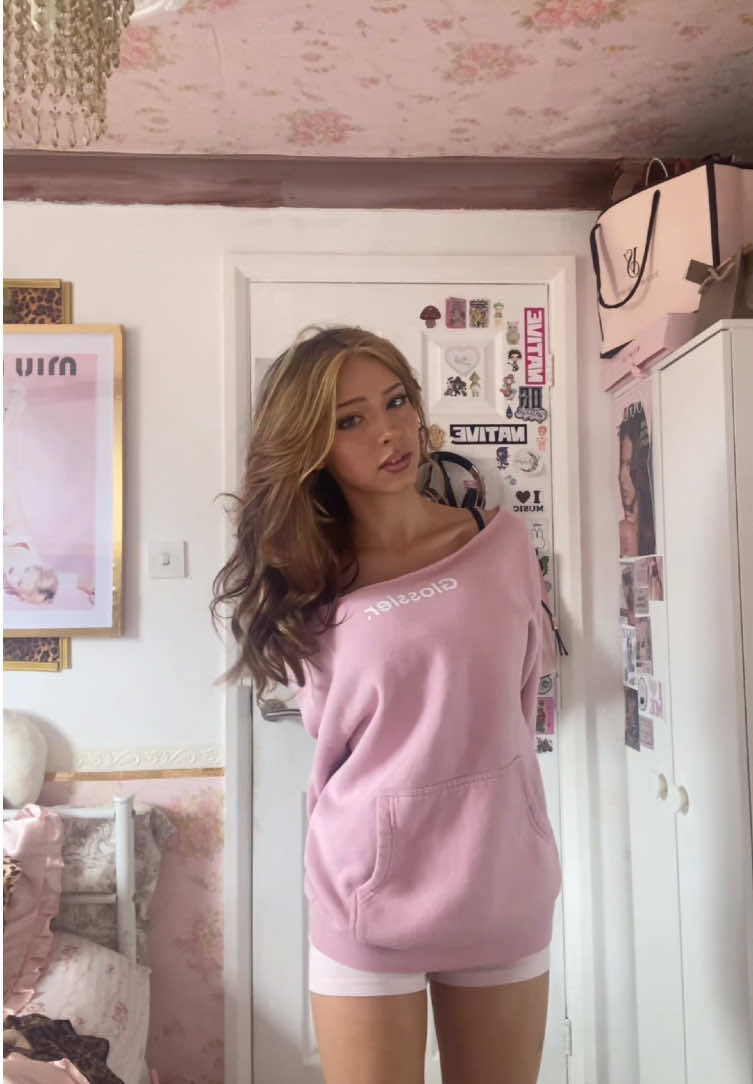 Cutsey pink outfit #fyp #stockholm #pink #chic 