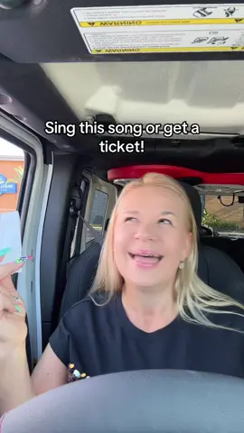 Avoiding a $250 ticket with nothing but pure 90’s girl power #shoop #saltnpepper #90smusic #policeofficer #fridayvibes 