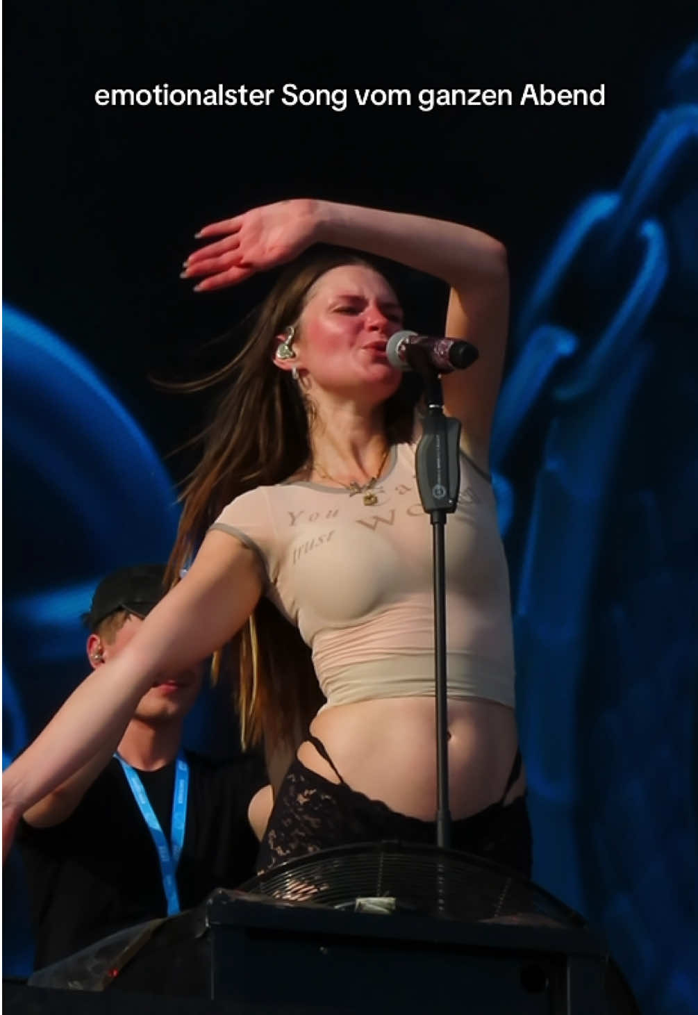 Herz zurück 🩷🙇🏼‍♀️ @Ikkimel // #ikkimel #herzzurück #frequencyfestival #concert #fyp @Frequency Festival 