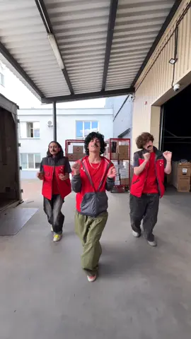 Що @Artem Pivovarov робить на Новій пошті?