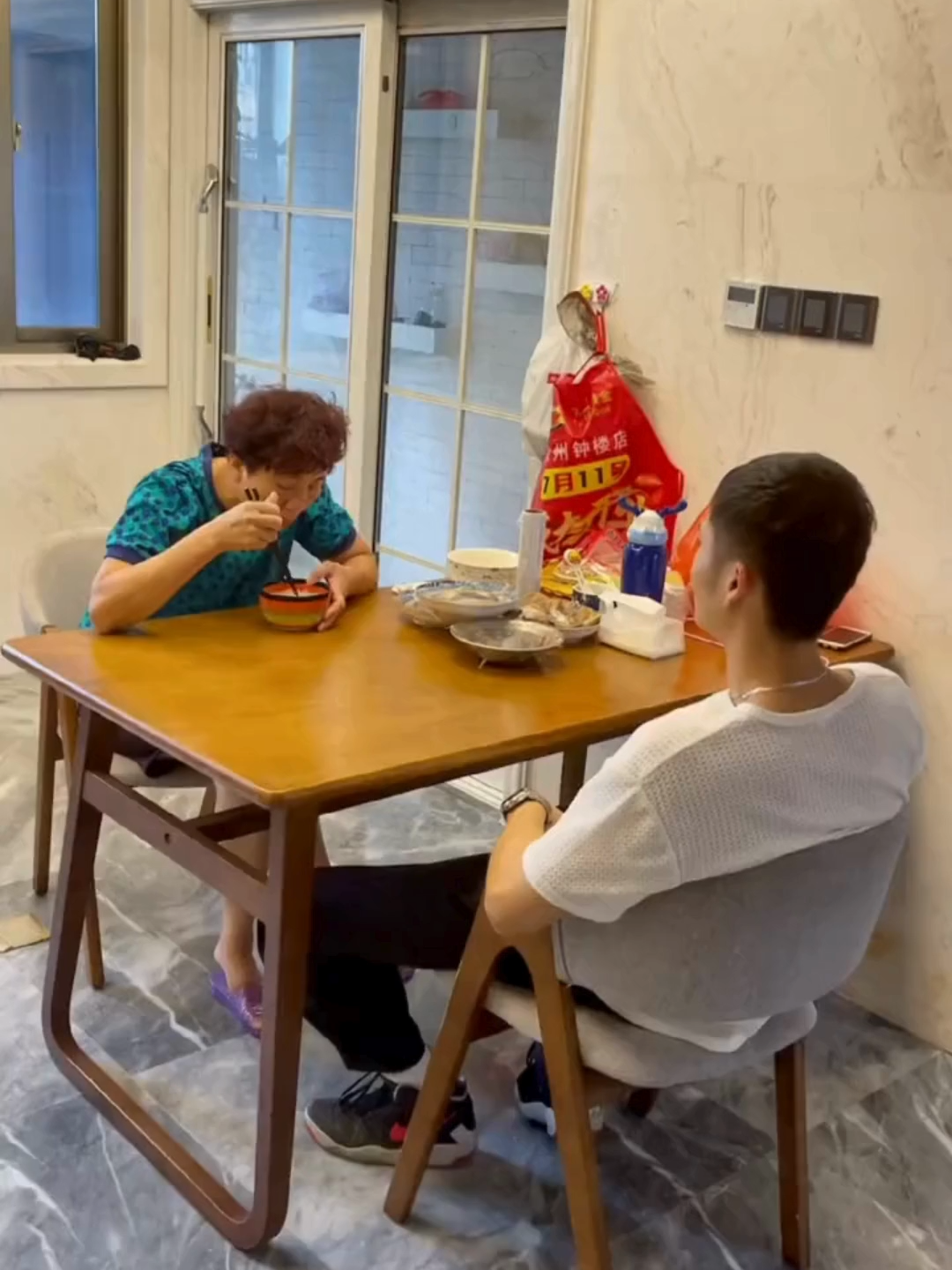 20210620-父亲节仪式感满满，还安排了晚餐，哈哈#家庭日常 #familyvlog #泉州朴奈恩一家 #punaien #punaienshop