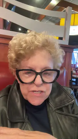 #bitchesanddolls #tiktokbubbielovesya #sjmendelson1 #morninbitchesanddolls #friyay 