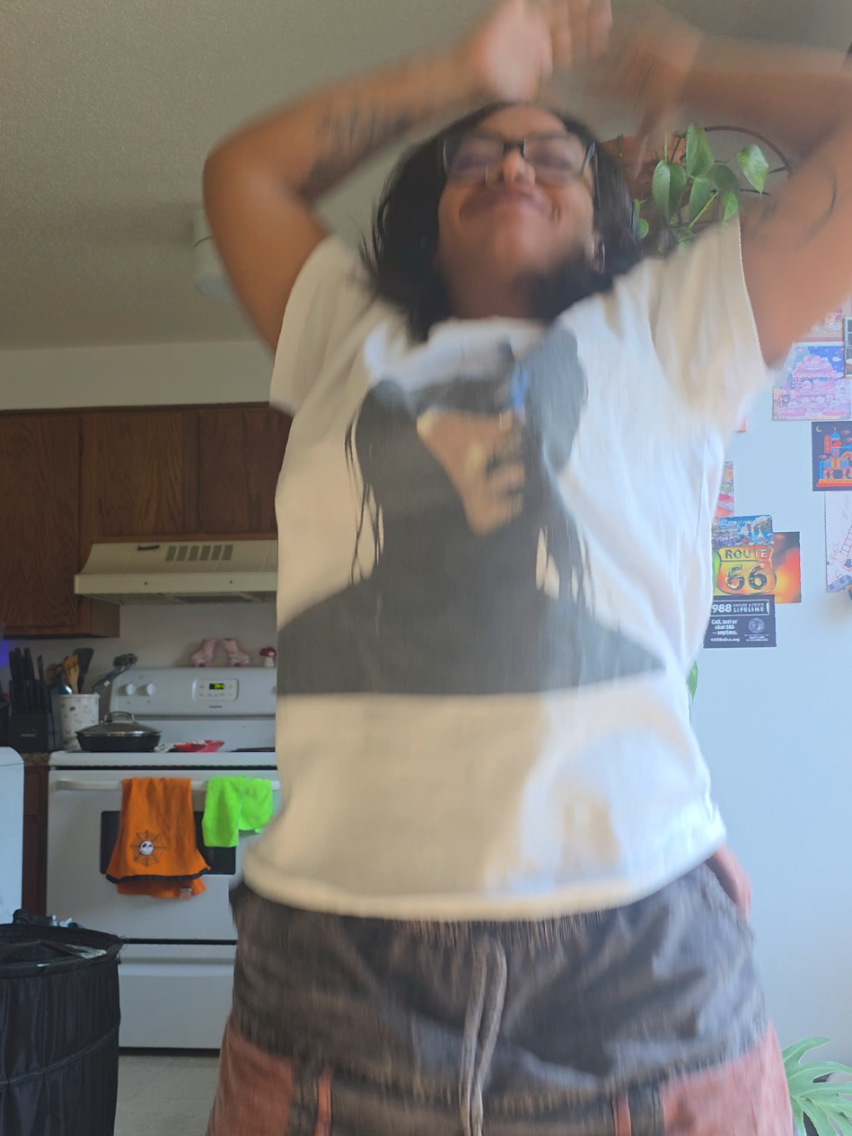 new steve lacy music in my steve lacy tshirt looking at steve lacy photos all day @steve lacy  #fyp #newmusic #stevelacy #niceshoes #newmusicfriday 